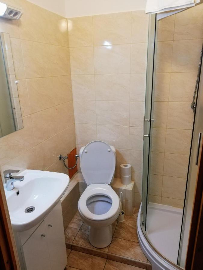 ホテル Lotuszvirag Vendeghaz Szekszárd エクステリア 写真